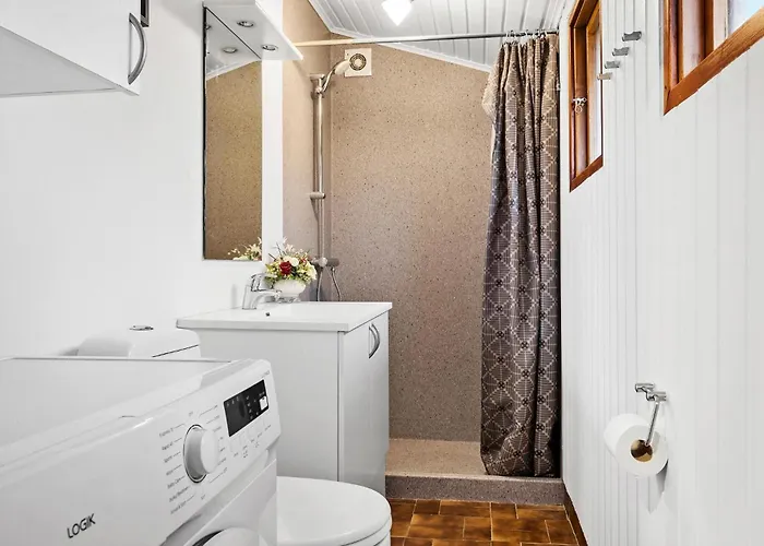 Дом отдыха Lovely In With Wifi *